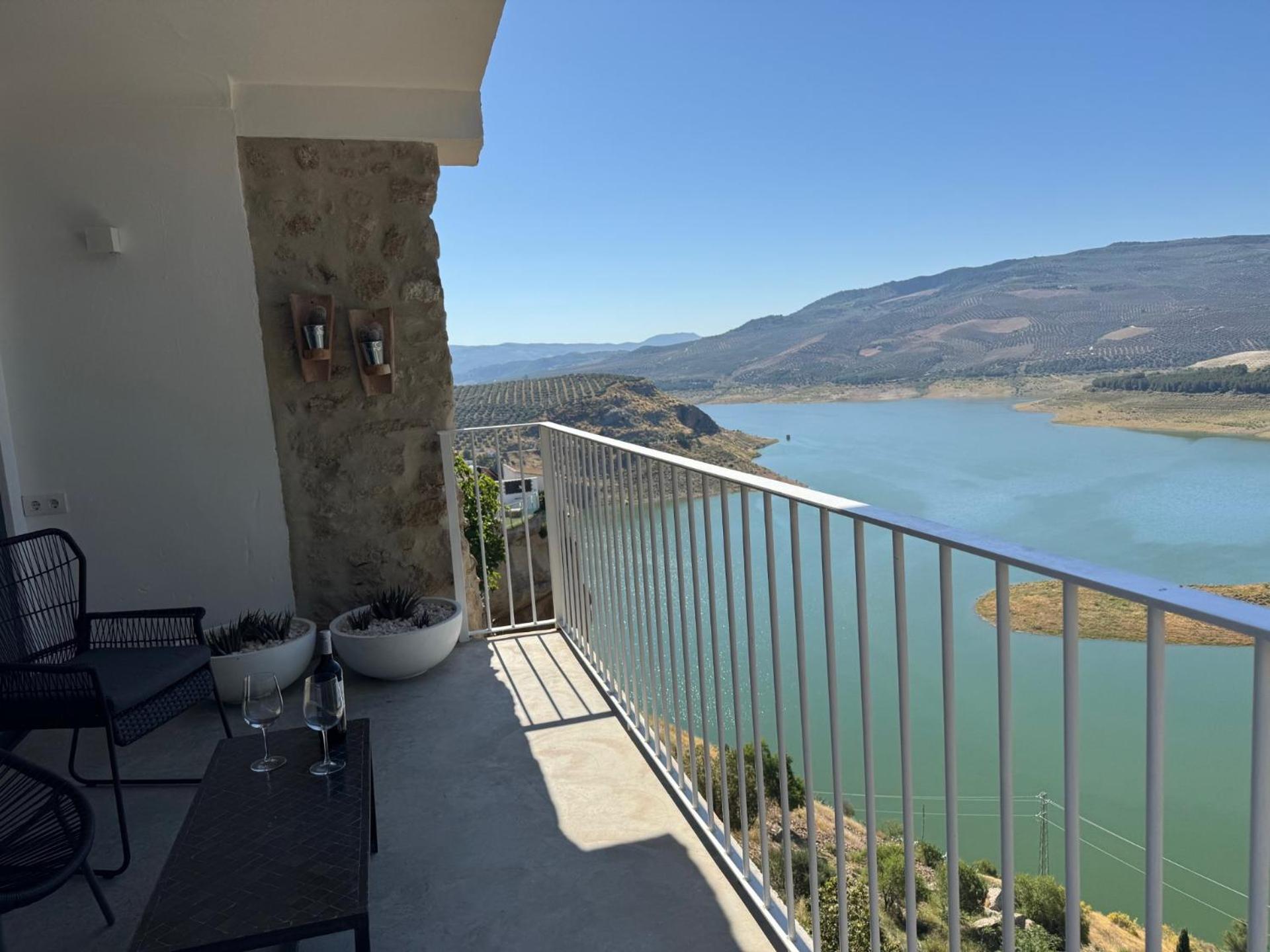 Vila Casa Trece Iznájar Exteriér fotografie