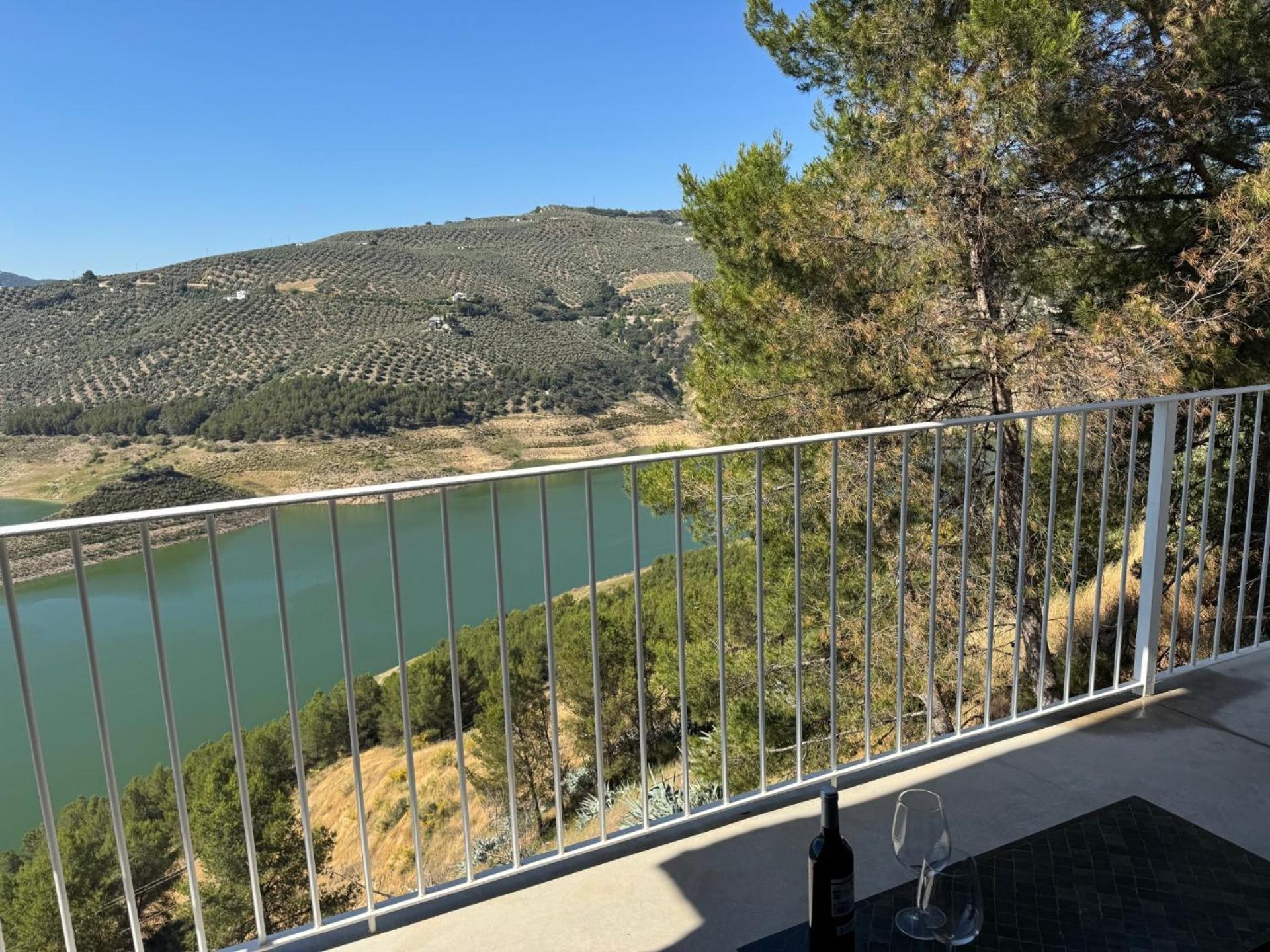Vila Casa Trece Iznájar Exteriér fotografie